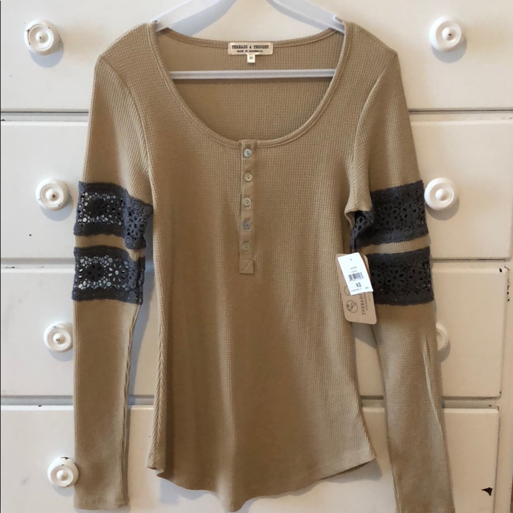 New with tags! Long sleeve thermal shirt!
